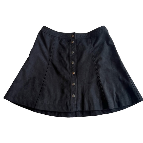 Abercrombie & Fitch Faux Suede Button Front Mini Skirt Black Size 4 - Picture 1 of 6